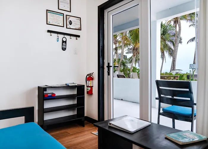 Aqua Vista Beachfront By Floreo Apartment *