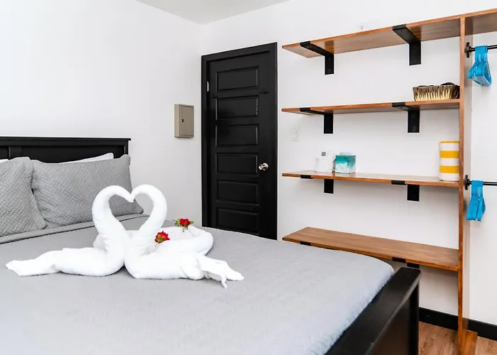 Aqua Vista Beachfront By Floreo * San Pedro (Ambergris Caye)
